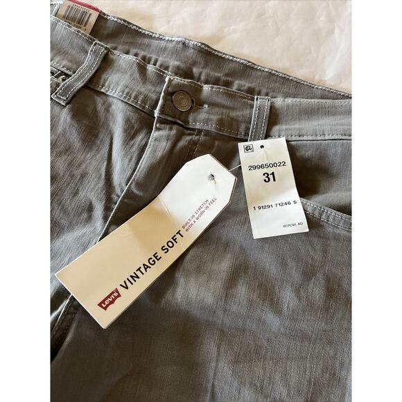 Levis Jean Shorts Mens 31 Gray Mid Length Denim Chino Short Vintage Soft NWT - Picture 2 of 10